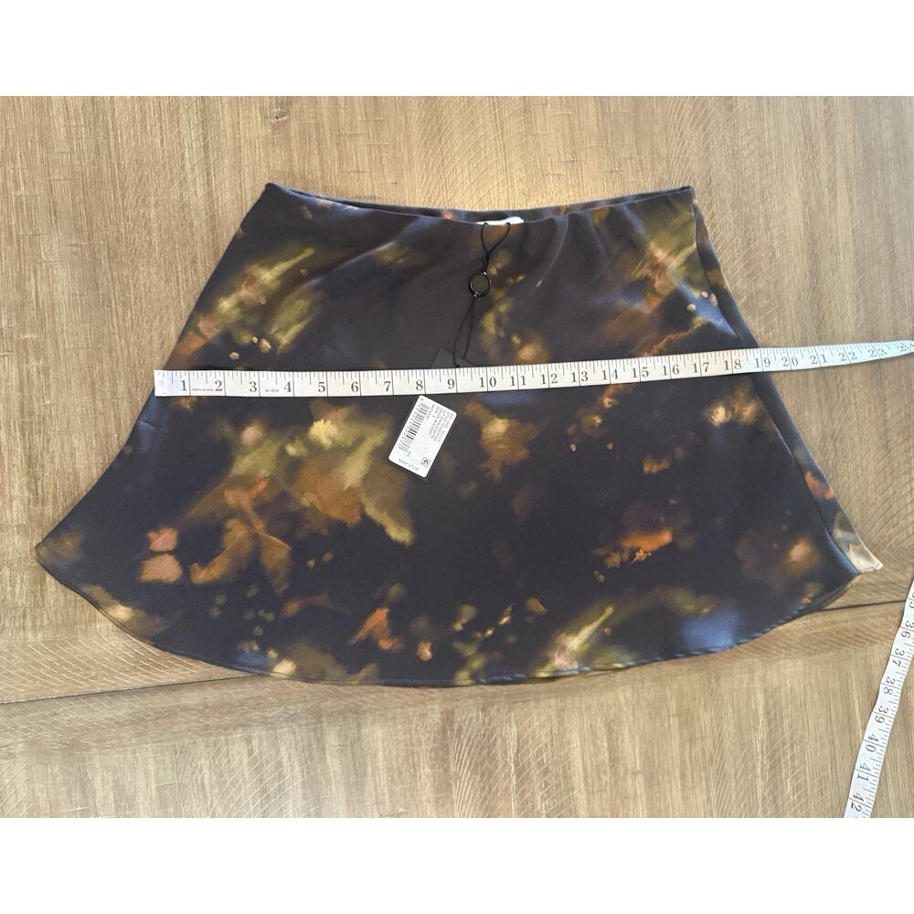 NWT Gianni Bini Charlie Blur Satin Black Desert Mini Skirt Womens Size Small $79 - Picture 8 of 15